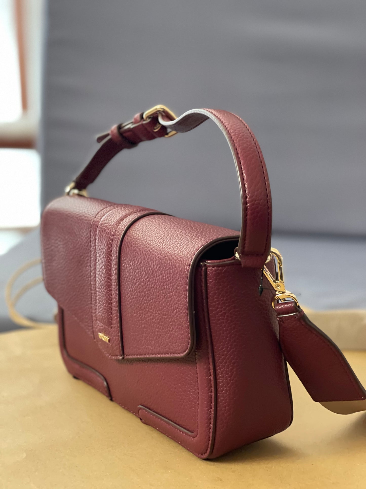 Crossbody DKNY
