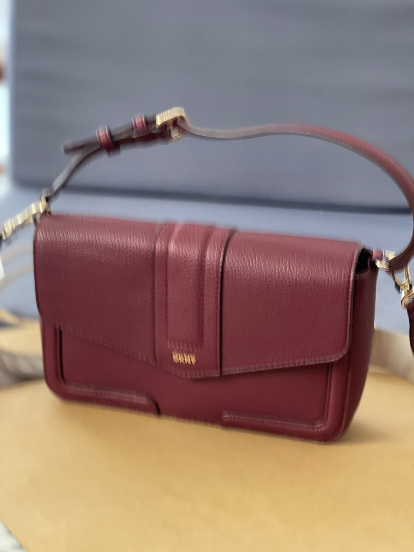Crossbody DKNY