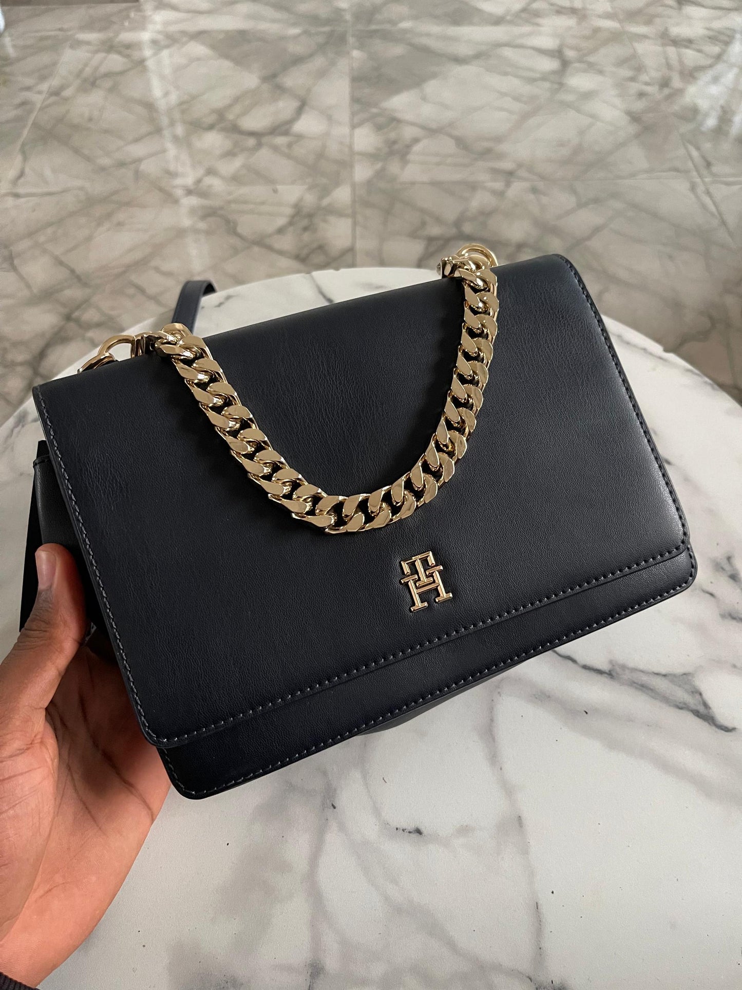 SAC A MAIN AVEC BANDOULIÈRE TOMMY H