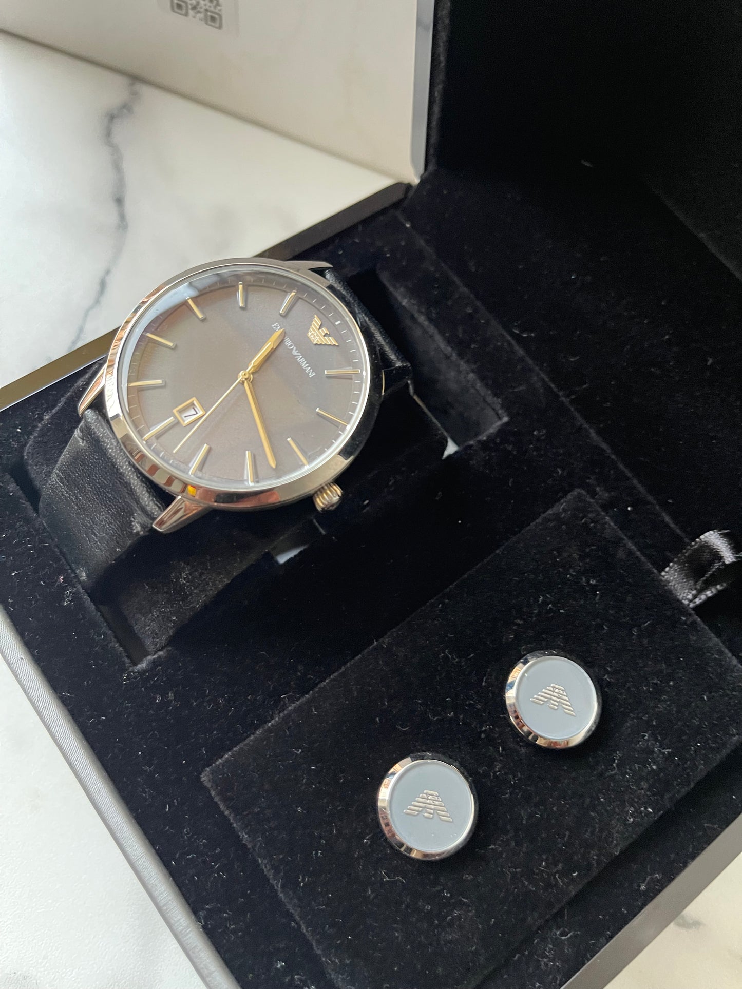 Coffret montre & manchette EA