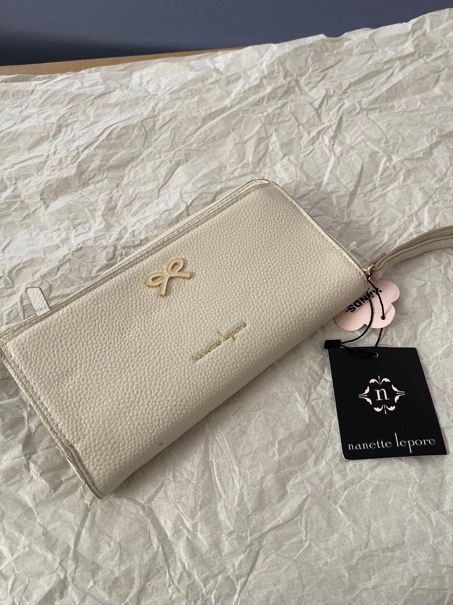 Pochette Nanette Lepore