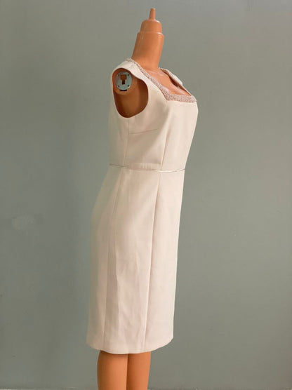 Robe - HOBBS
